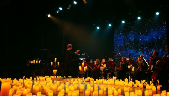 Концерт «Ханс Циммер и Людовико Эйнауди: двойной концерт в сиянии свечей»