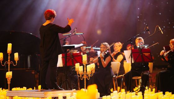 Концерт «Ханс Циммер и Людовико Эйнауди: двойной концерт в сиянии свечей»