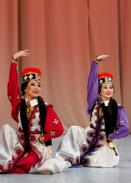 Ансамбль песни и танца Калмыкии «Тюльпан»