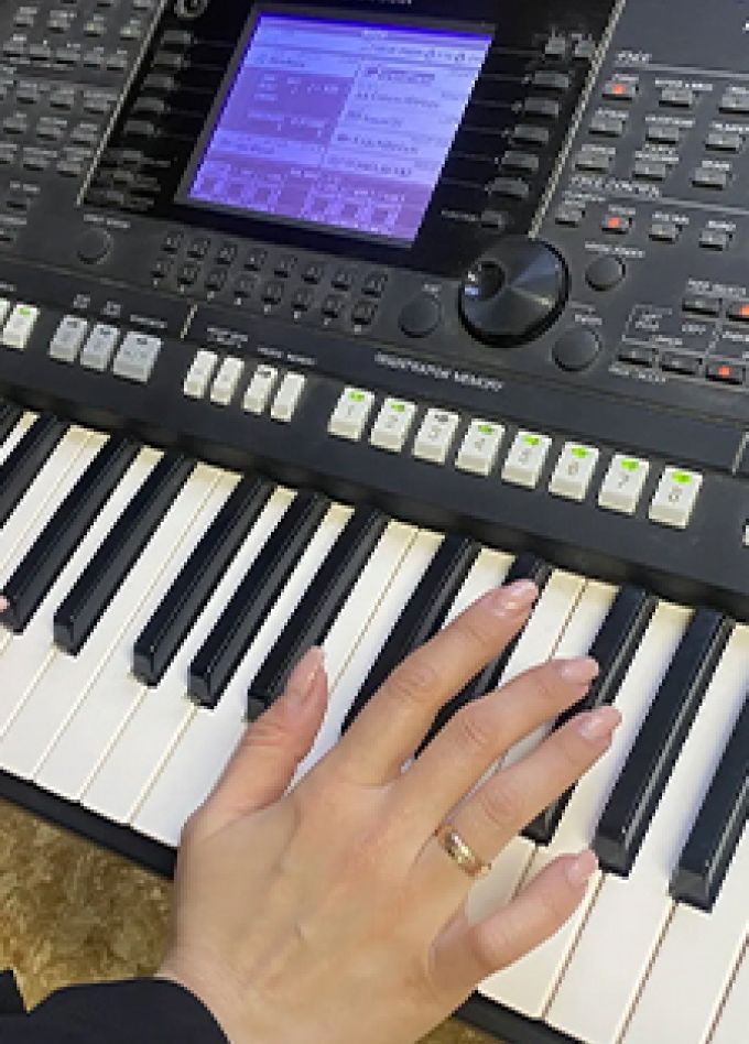 Живой звук. Мастер-класс по игре на синтезаторе для начинающих