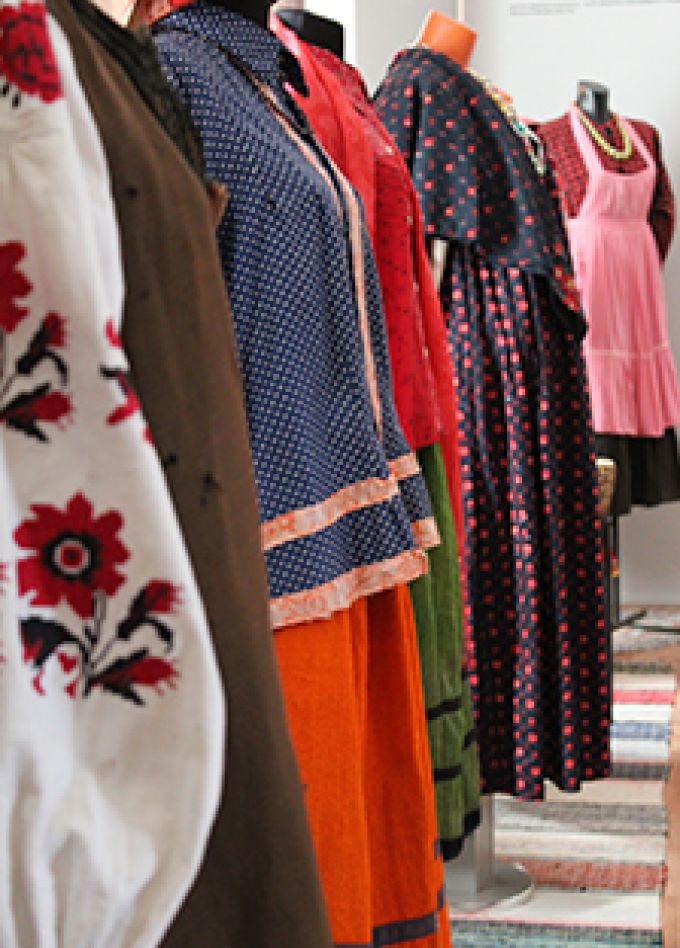 Нити судьбы: локальная история в костюмах Бузулукского края. Тематическая экскурсия по выставке